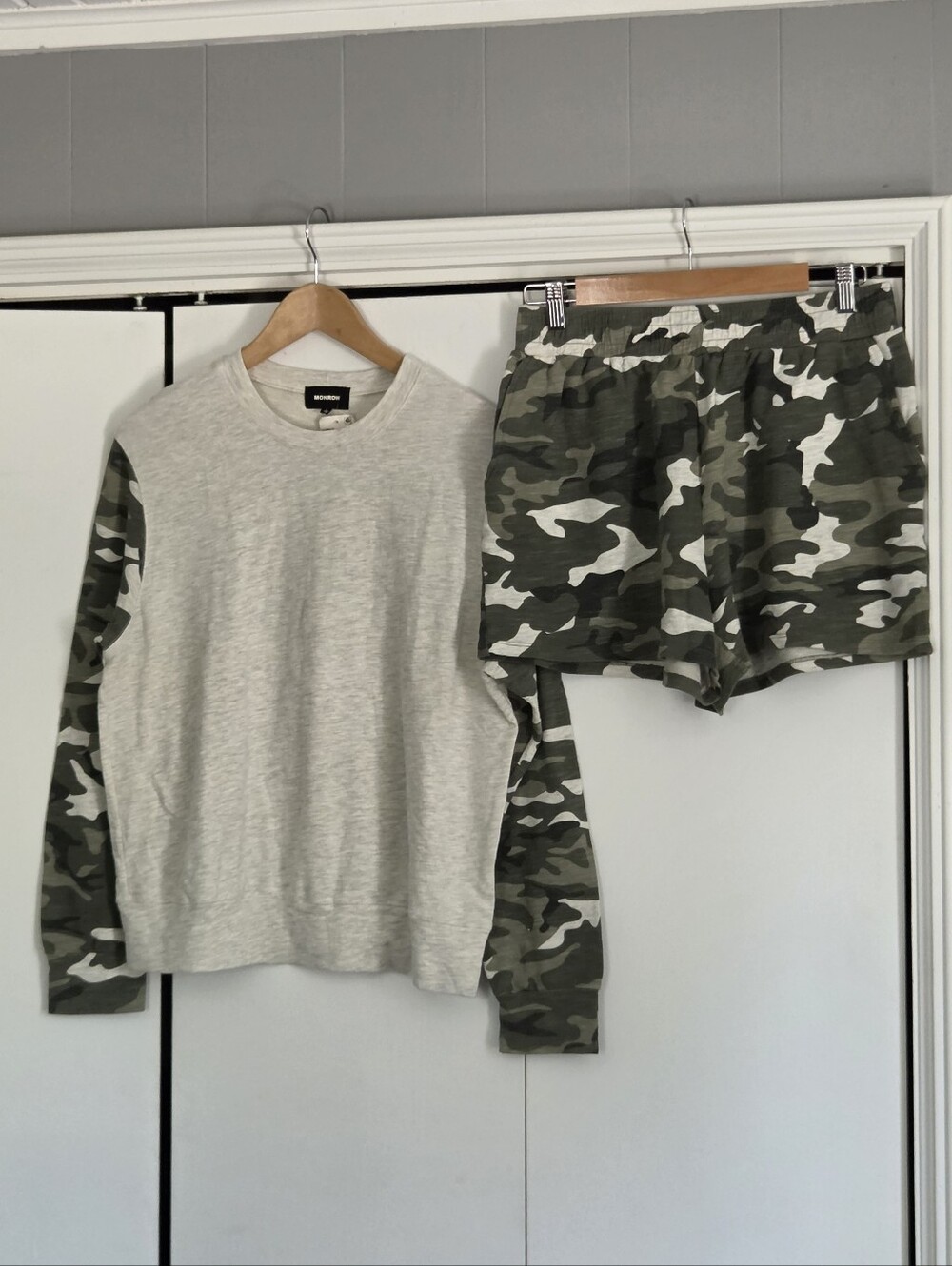 Monrow Ash and Green Camo Sweatshirt Set